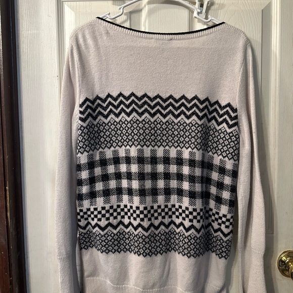 Talbots Women’s Size Large Black & White Patterned Sweater Silver Thread Accent - Picture 1 of 4